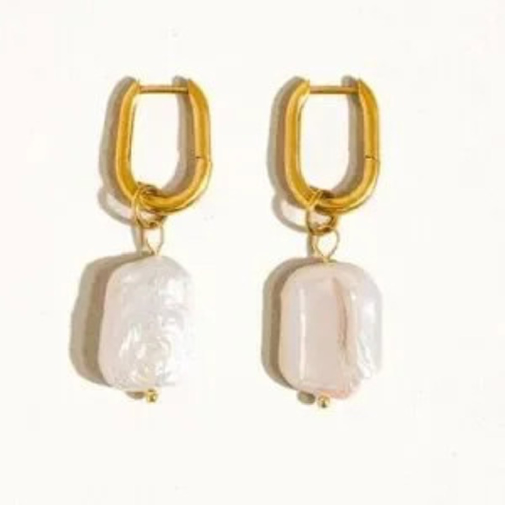 18K Classic Pearl Earrings (1009)